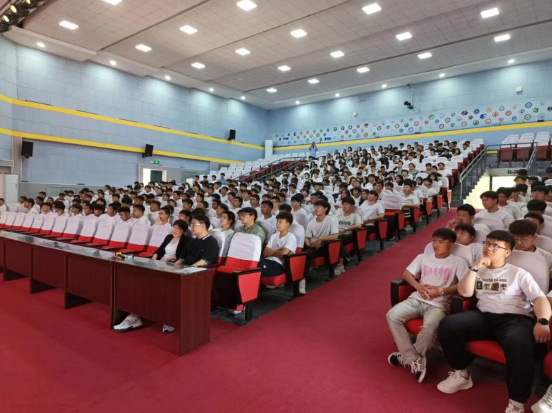 77779193永利官网组织专场就业招聘宣讲会暨访企拓岗纪实